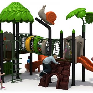 Jungle speeltuin met kruiptunnel
